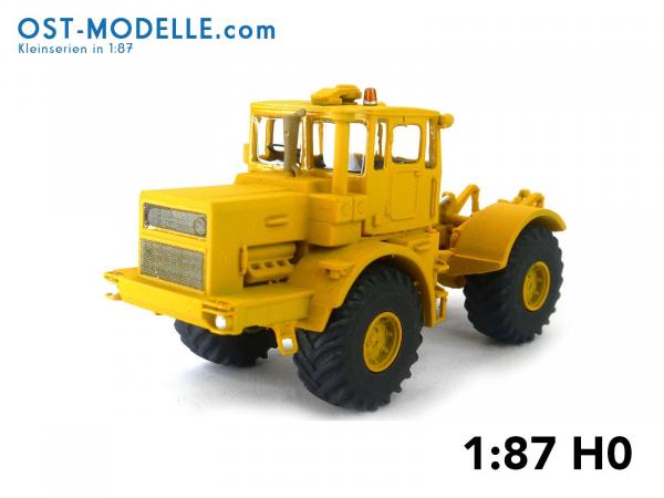Traktor Kirovets K700A gelb ohne  Motorverkleidung